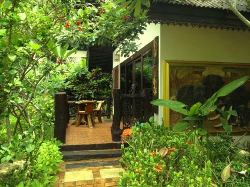 Hotel Paradise Pearl Bungalows