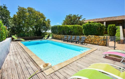 Four-bedroom Holiday Home In Uzes