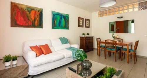 Apartamento Altido Charming Flat For 5, Near Train Station