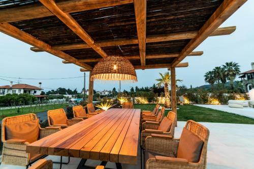Villa Achinos Luxury Accomodation- Pefkochori Chalkidiki