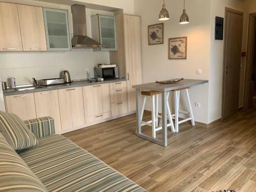 Sun Apartment