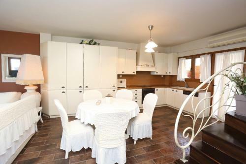 Villa Mare Blu - Beachfront, Panoramic View, Garden