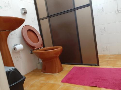 Apartamento Pequeno Com Varanda Praia Grande