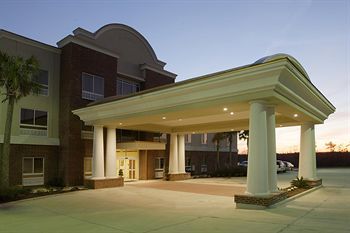 Holiday Inn Express Hotel & Suites Lucedale