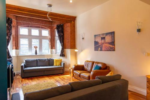 Apartment No 1 - The Old Red King Pub, Whitefield, Manchester