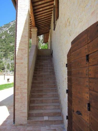 Casa Ridente Nella Valle Del Menotre Con Giardino