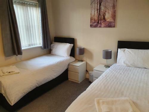Dudley / Sedgley Entire 2 Bedroom Apartment