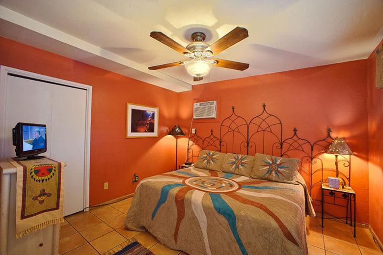 Bed & Breakfast Adobe Rose Inn