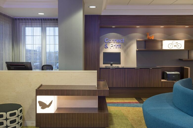 Hotel Country Inn And Suites Ottawa West