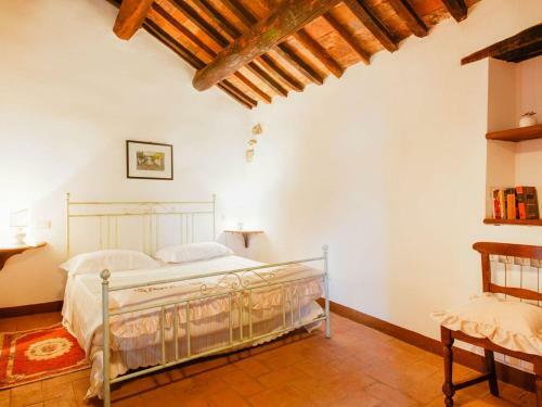 Rustic Farmhouse In Cortona With Private Garden