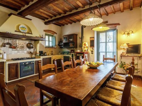 Lavish Villa In Cortona With Swimming Pool