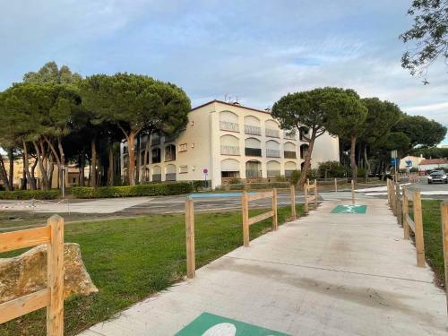 Apartamento Studio 27 M2 300m de La Plage 4p Wifi Commodit�s
