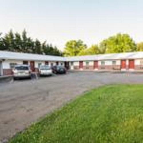 Dutch Treat Motel