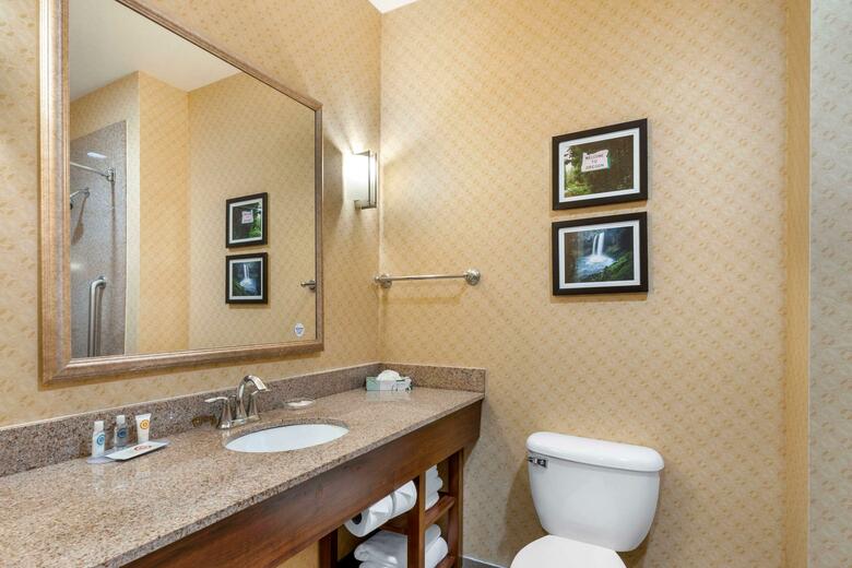 Hotel Comfort Suites Eugene