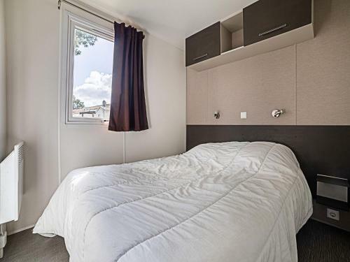 Cosy Holiday Home In Saint-jean-de-monts With Shared Pool