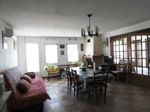 Maison Chaleureuse Et Familiale.