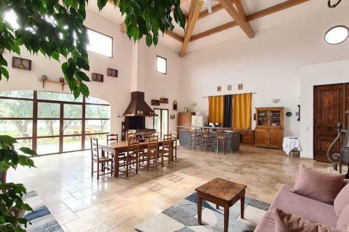 Villa Mas De La Ronci�re