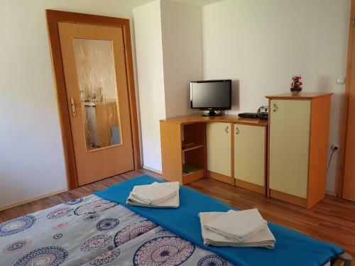 Hostal Vaznik Farm House Apartments