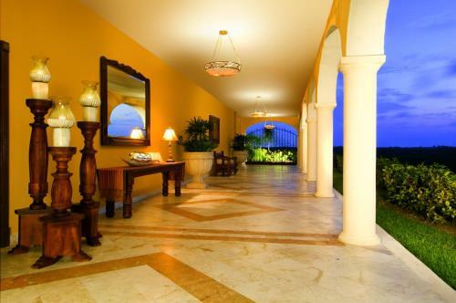 Hotel Secrets Capri Riviera Cancun All Inclusive -adults Only