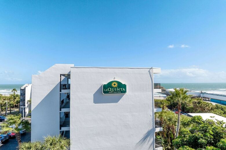 Hotel La Quinta Inn & Suites Cocoa Beach Oceanfront
