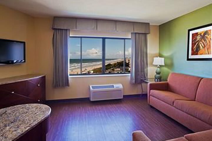 Hotel La Quinta Inn & Suites Cocoa Beach Oceanfront