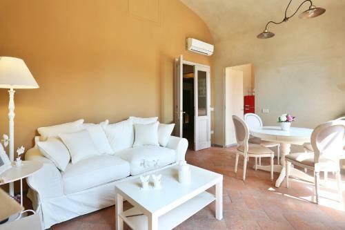 Tuscania Apartments
