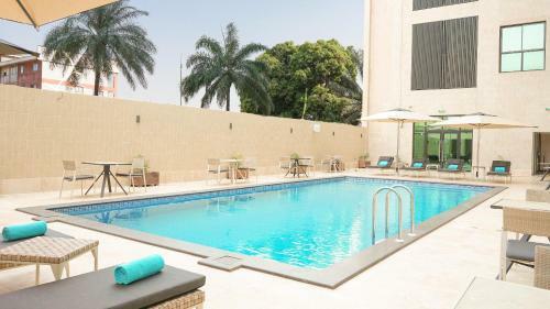 Star Land Hotel Bastos