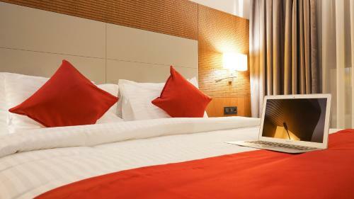 Star Land Hotel Bastos