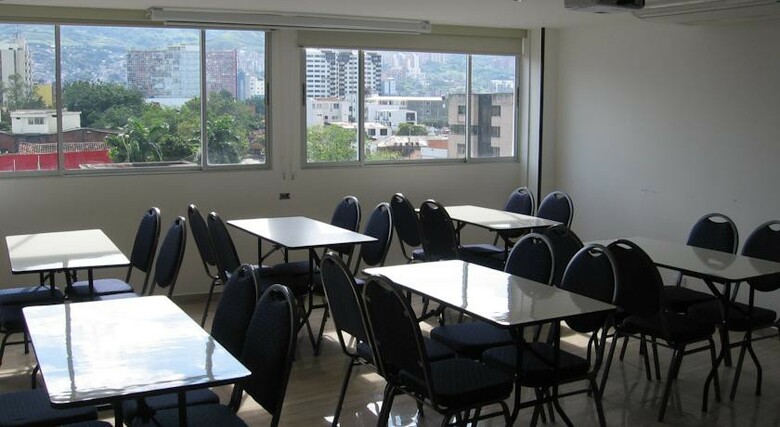 Hotel Cali Plaza Sports