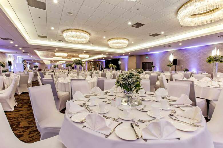 Coast Plaza Hotel And Conference Center