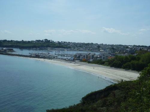 Apartamento Holiday Flat Camaret-sur-mer - Bre06111e-p