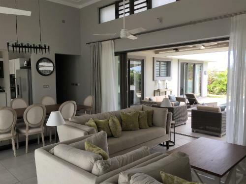Luxury Villa At Royal Park Sandpiper