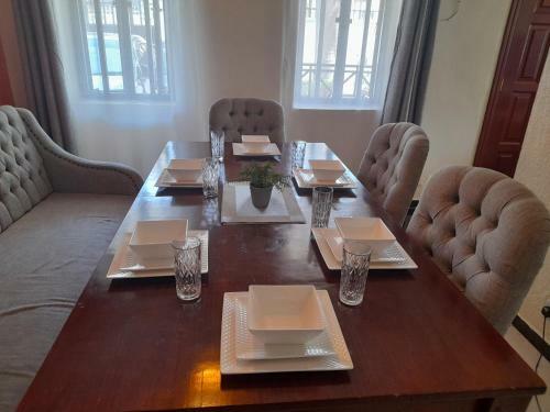 Suzzy Furnished Apartments