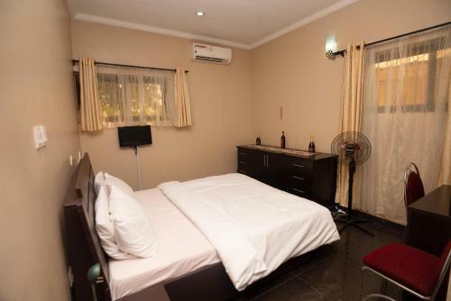 Apo-dutse Villa - 24h Electricty, Water, Wifi And Security