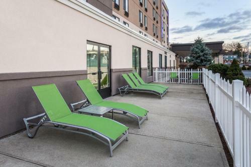 Holiday Inn Express Hotel & Suites Providence-woonsocket