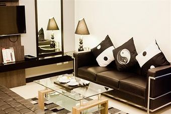 Y2 Residence Hotel
