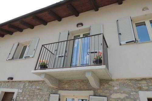 Villa Restructured House With View In The Hart Of Langhe