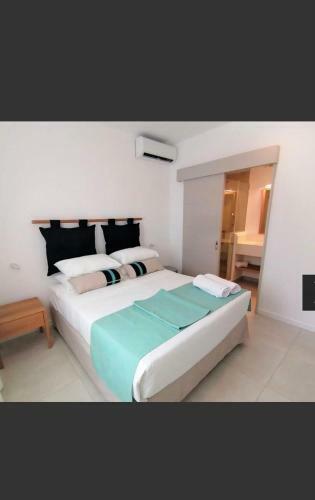 Eastern Blue Beachfront Luxury Apartment
