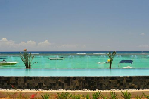 Obiches Beachfront Apartments