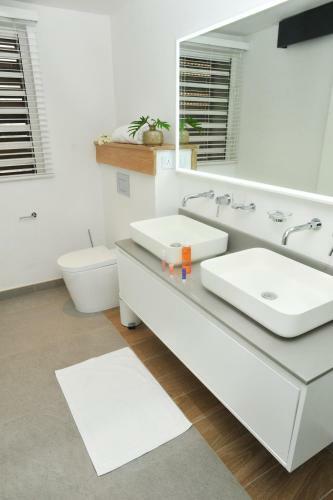 Obiches Beachfront Apartments