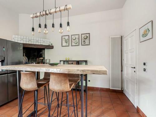 Spacious Villa In Serravalle Pistoiese With A Swimming Pool