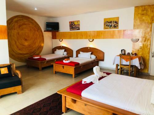 Hostal Petite Flower Guest House