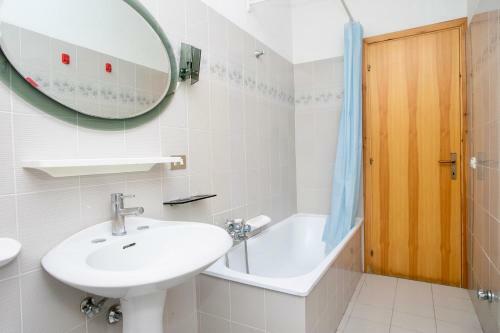 Apartamento S75 - Sirolo, Bilocale Con Giardino In Centro