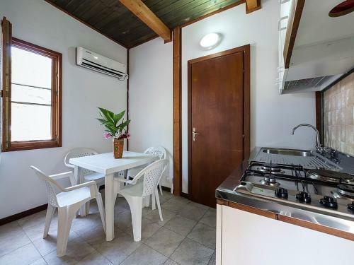 Inviting Mobile Home In Sorso With Garden