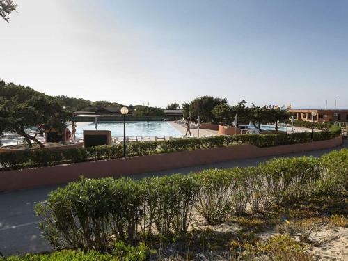 Inviting Mobile Home In Sorso With Garden