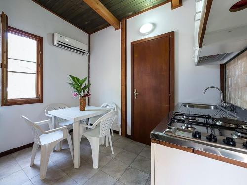 Pleasant Mobile Home In Sorso Near The Beach