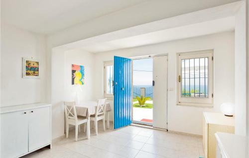 Nice Home In Staletti With Jacuzzi, Sauna And 4 Bedrooms