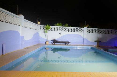 One Bedroom Beach Apartment/pool/free Wi-fi