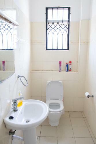 Cozy, Spacious, Quiet Executive Furnished Apartment