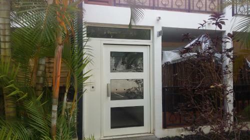 Apartamento Studio Climatis� Proche A�roport, Navette